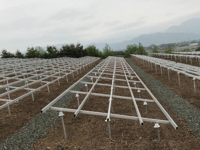 Solarpanel-Mast-Montageschiene, geneigtes Bodenmontagesystem