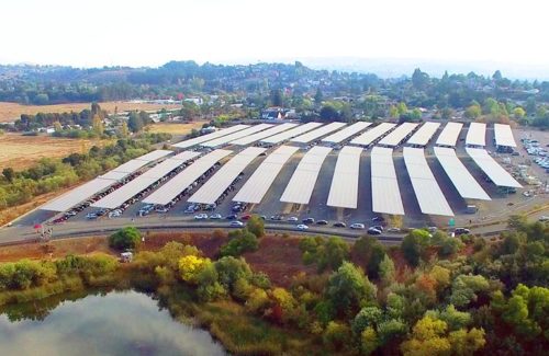 Freizeitpark in Nordkalifornien, betrieben durch 7,5-MW-Solar-Carport-System